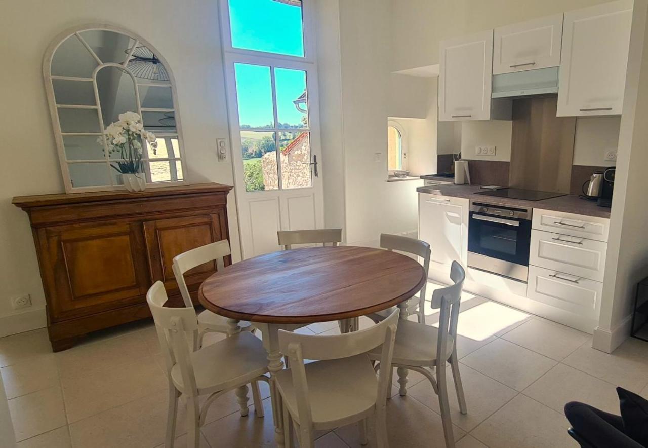 Gite L'Annexe Du Prieure Besson Bagian luar foto