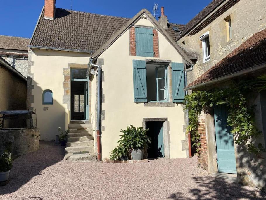 Gite L'Annexe Du Prieure Besson Bagian luar foto