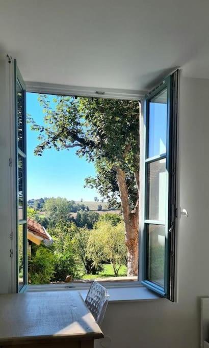 Gite L'Annexe Du Prieure Besson Bagian luar foto