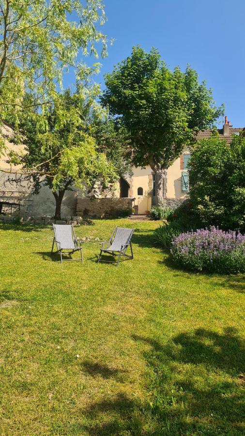 Gite L'Annexe Du Prieure Besson Bagian luar foto