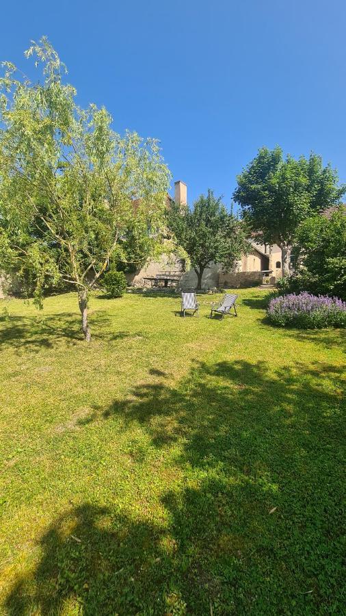 Gite L'Annexe Du Prieure Besson Bagian luar foto